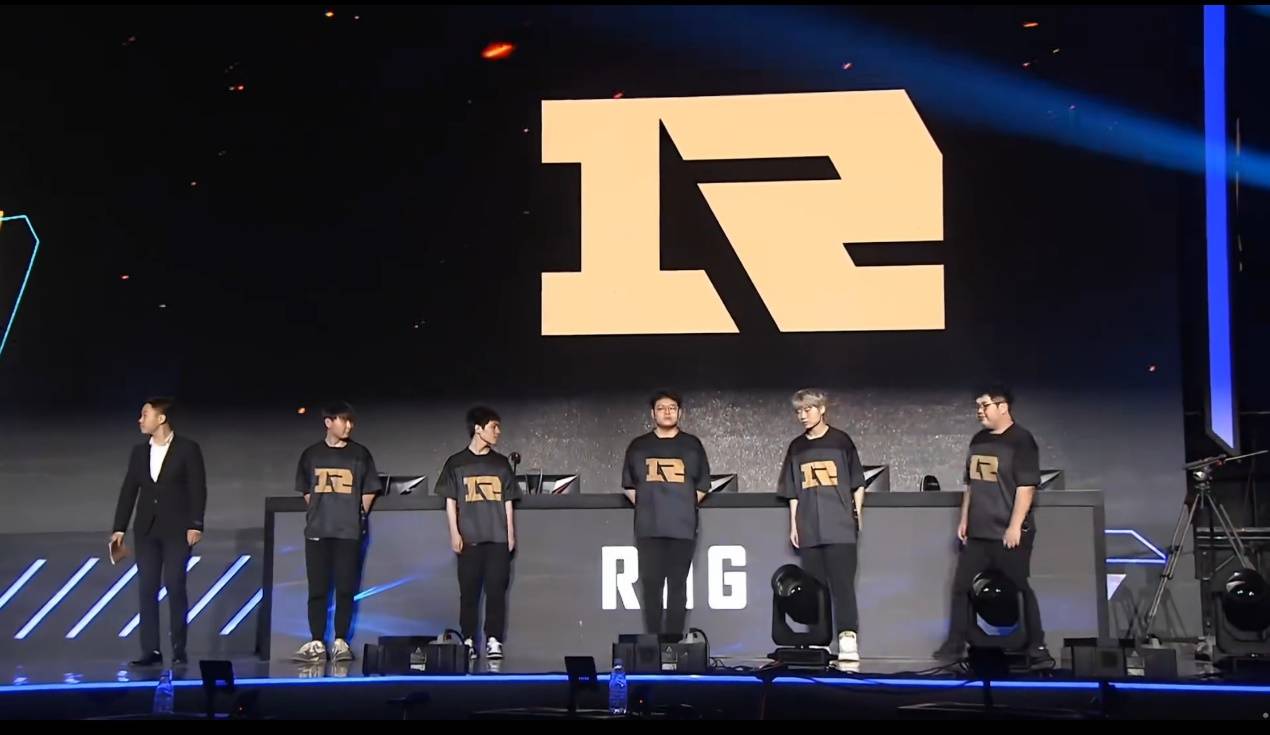 Scout迎来五赛季高光表现，RNG球迷沸腾！
